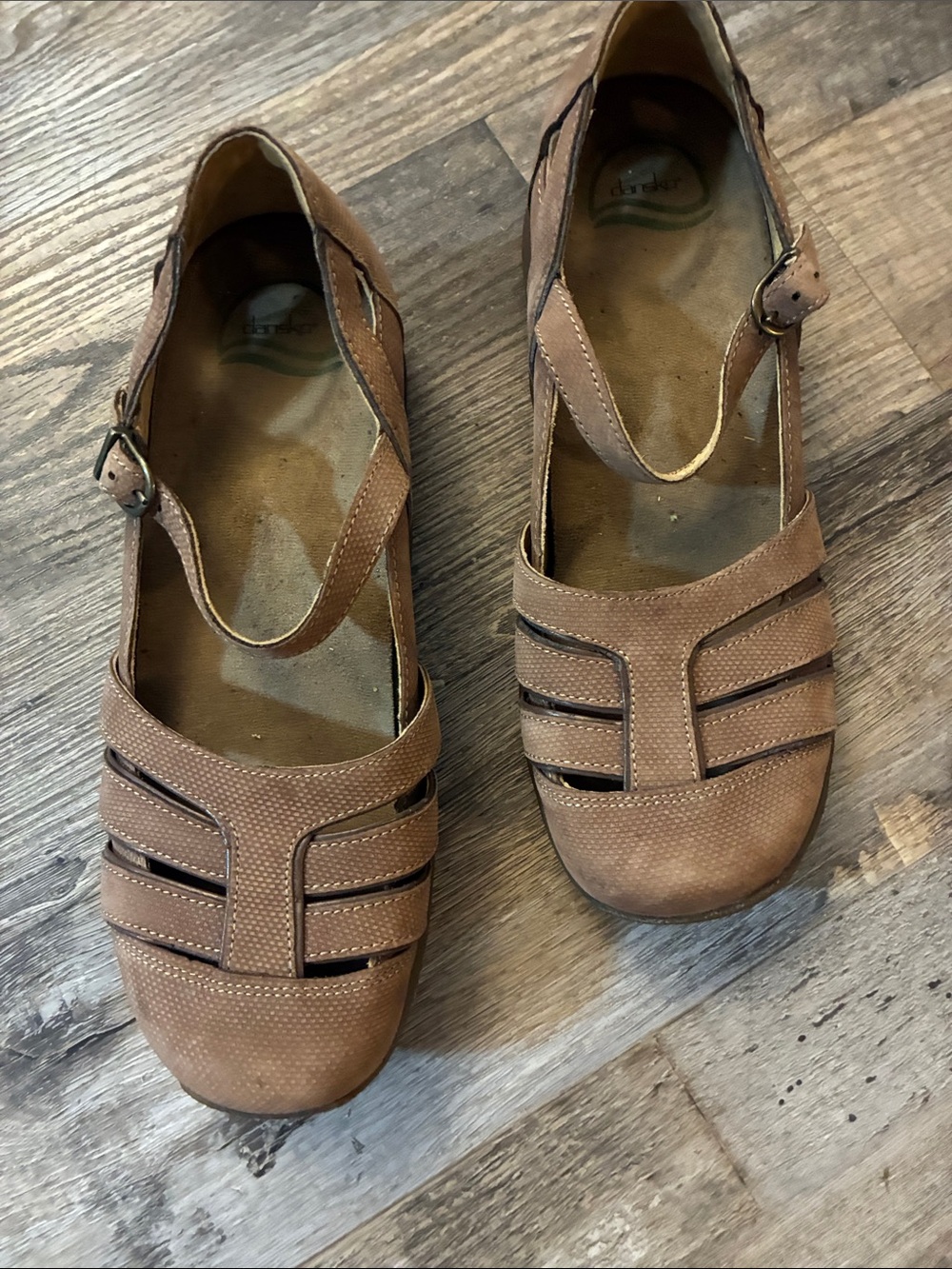 Dansko Orthopedic Support Tan Comfy Leather Mary Jane Flats Cutout Straps Size 8